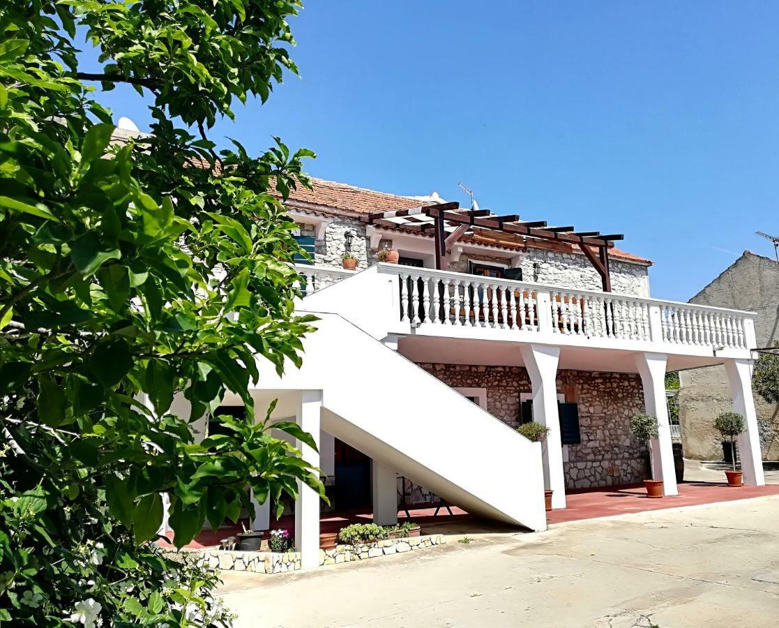 Apartments Dalmatian Stone House Turanj Exterior photo